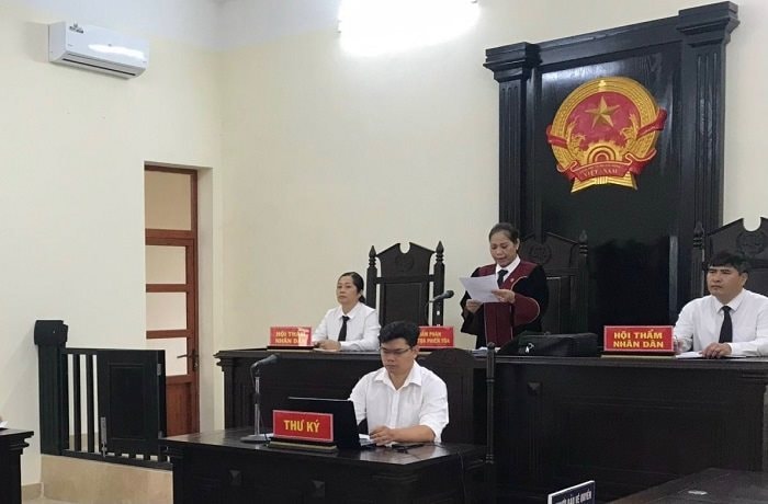 tro-chuyen-voi-nu-chanh-an-noi-bien-cuong-quang-ninh-hinh-anh1229304148.jpg
