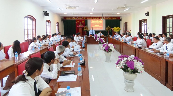 Ủy viên Bộ Chính trị, Bí thư Trung ương Đảng, Chánh án TANDTC Nguyễn Hòa Bình thăm và làm việc tại TAND tỉnh Bình Phước