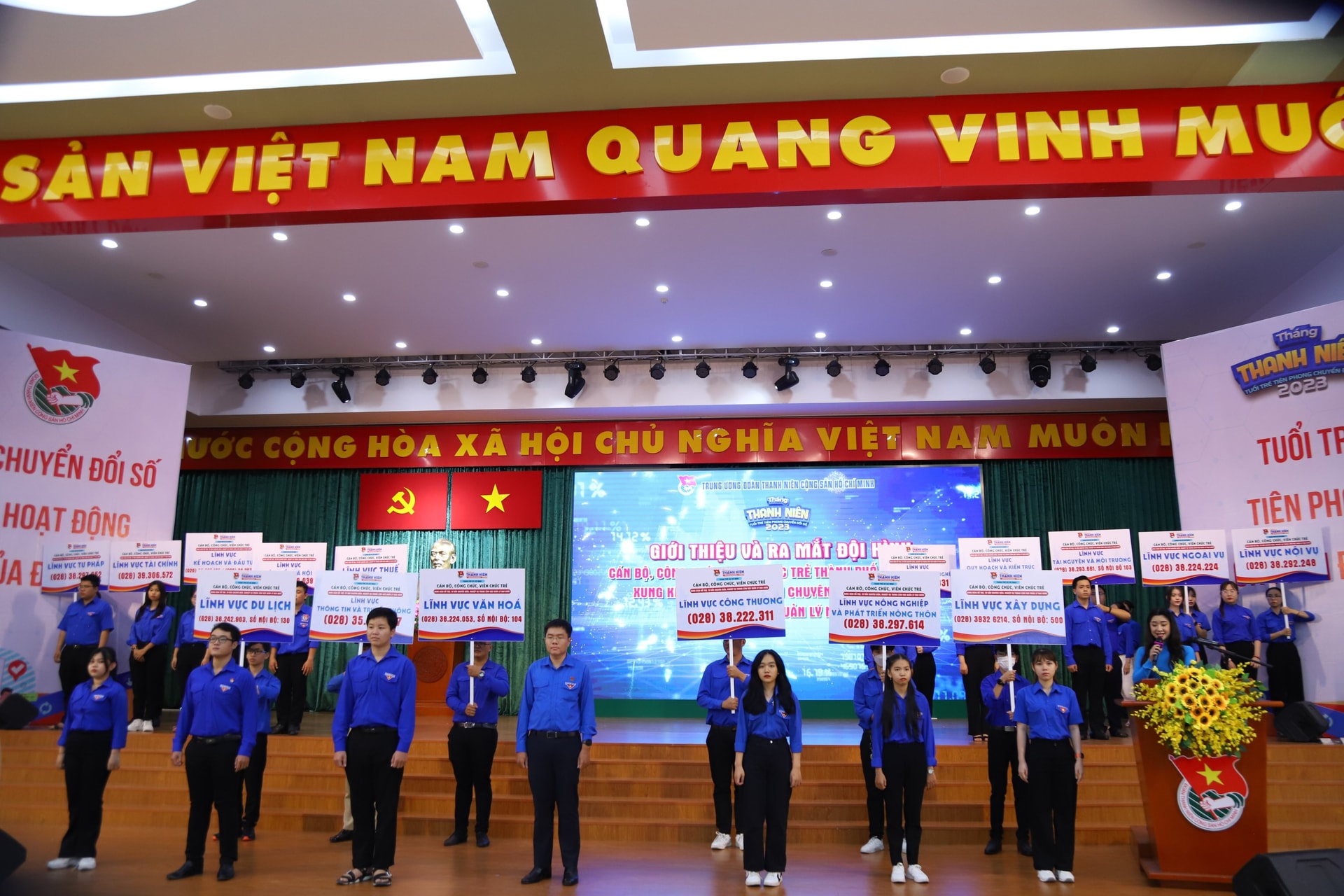 3-ra-quan-cac-doi-hinh-can-bo-cong-chuc-vien-chuc-tre-xung-kich-ho-tro-tu-van-chuyen-mon-nghiep-vu-trong-linh-vuc-quan-ly-nha-nuoc-.jpg