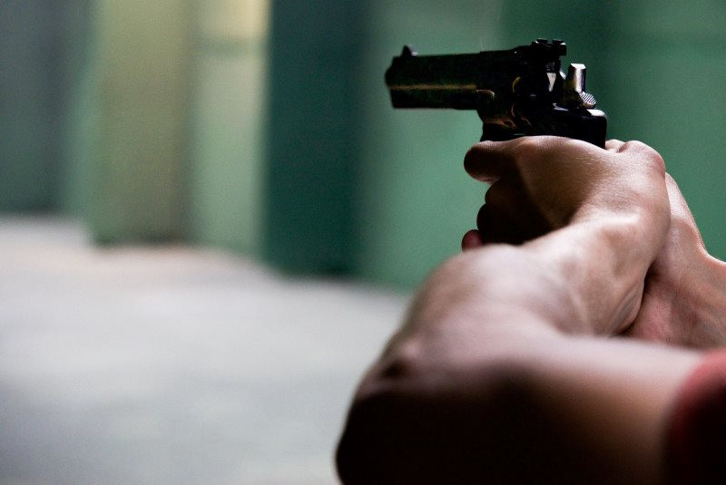 20210202-gun-pistol-shoot-bullet-pixabay.jpg