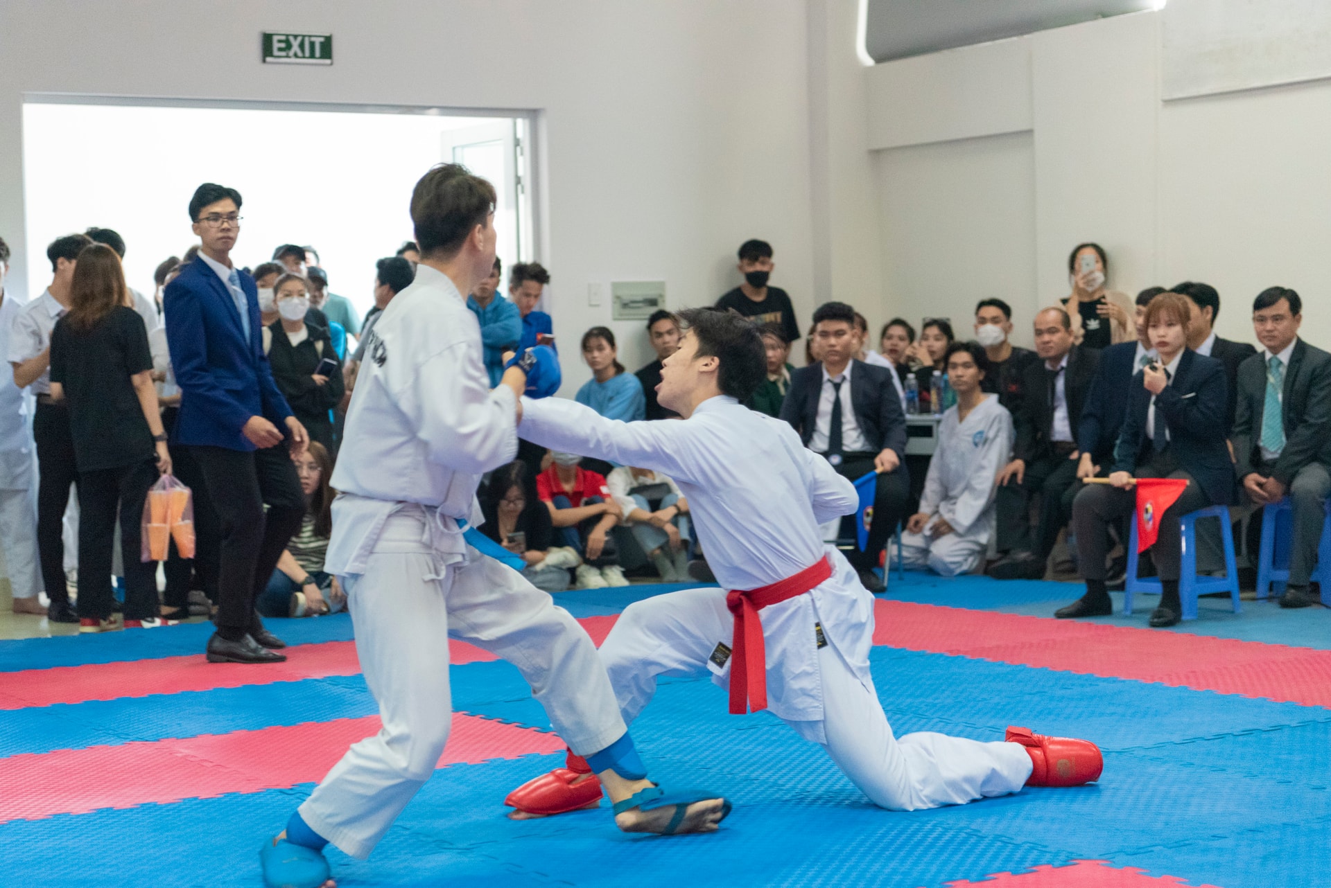 anh-2_-phan-thi-dau-kumite-ca-nhan-nam-hang-can-62kg.jpg