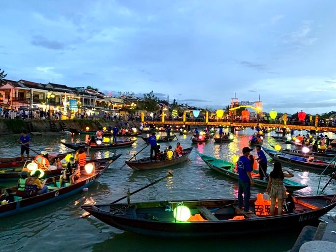 quang-nam-la-dia-phuong-dau-tien-trong-ca-nuoc-cong-bo-bo-tieu-chi-du-lich-xanh-quang-nam.-bo-tieu-chi-duoc-xay-dung-voi-su-ho-tro-cua-chuong-trinh-du-lich-ben-vung-thuy-sy-sstp-..jpg