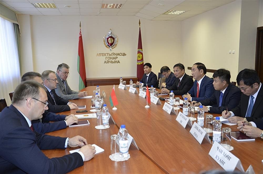 viet-nam-belarus-tang-cuong-hop-tac-trong-linh-vuc-giam-dinh-tu-phap.jpg