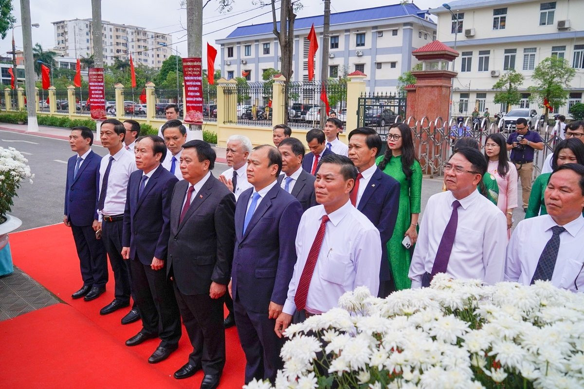 truong-chinh-tri-to-hieu-hai-phong-.jpg