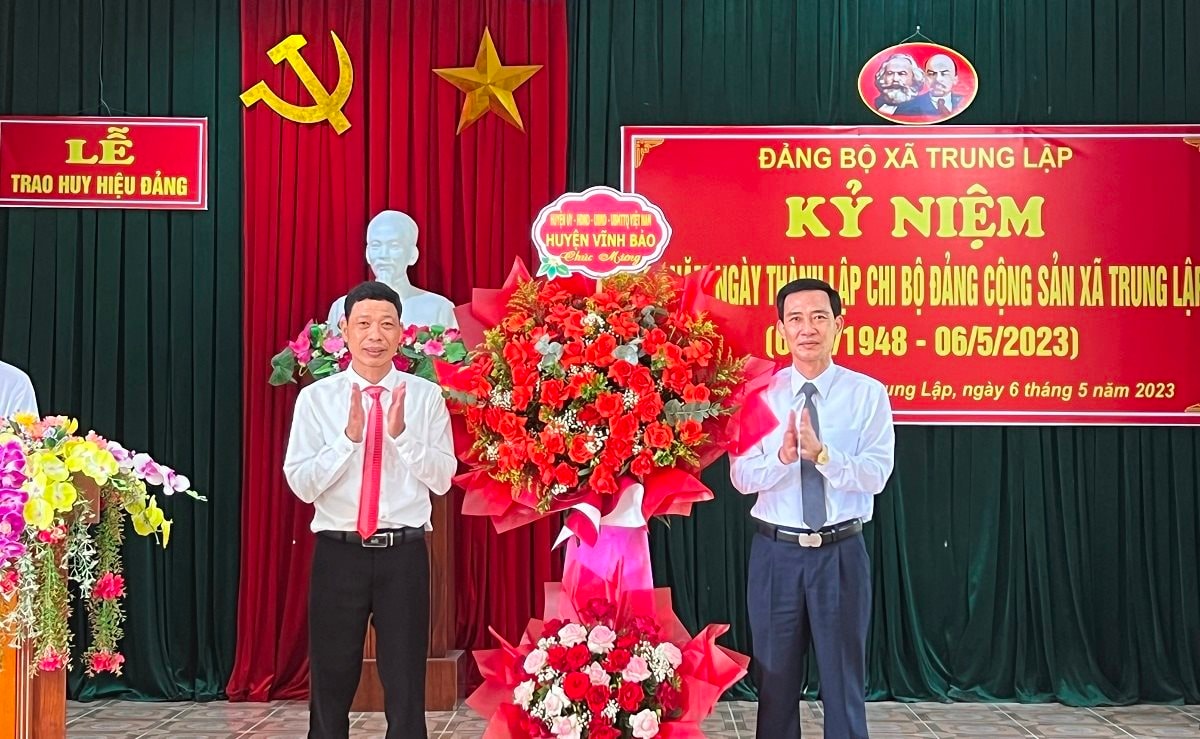 75-nam-thanh-lap-chi-bo-dang-xa-trung-lap-2-.jpg