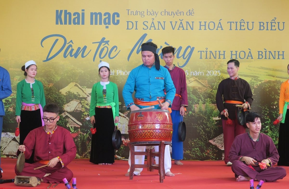 trung-bay-di-san-van-hoa-tieu-bieu-dan-toc-muong-tinh-hoa-binh-(1).jpg?w=1130