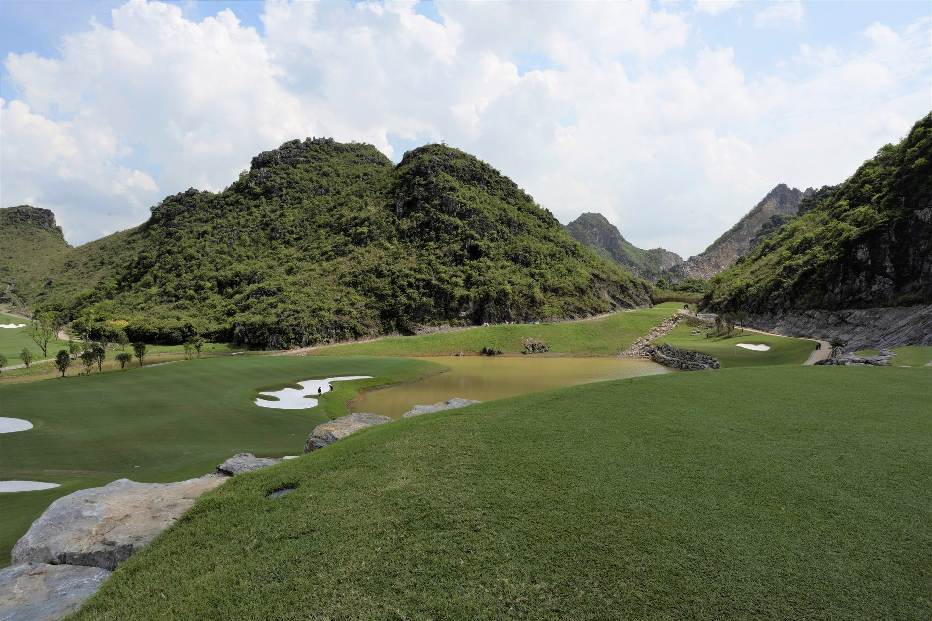 anh-9-ho-so-15-san-gon-legend-valley-country-club.jpg