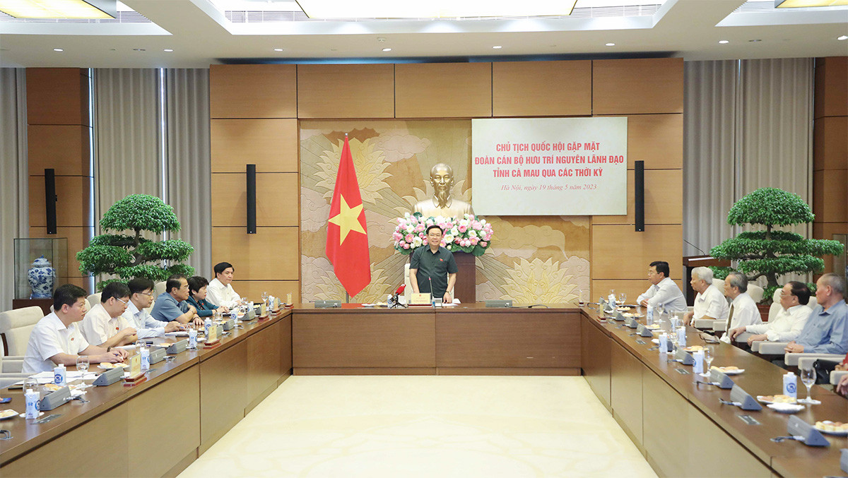 Chủ tịch Quốc hội Vương Đình Huệ gặp mặt nguyên lãnh đạo tỉnh Cà Mau -2