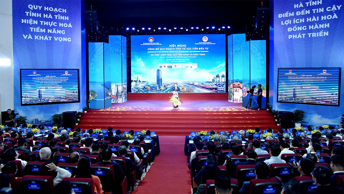 Chủ tịch Quốc hội Vương Đình Huệ: Biến thách thức thành khát vọng phát triển, sớm xây dựng Hà Tĩnh thành tỉnh khá -0