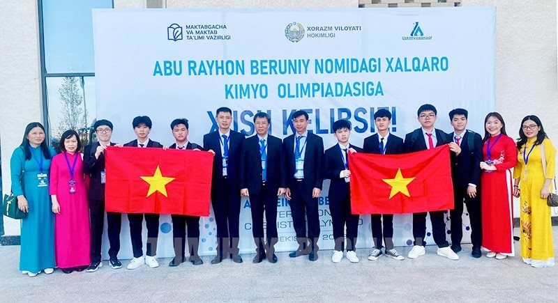 17-06-2023-viet-nam-xep-thu-nhat-toan-doan-ky-thi-olympic-hoa-hoc-quoc-te-abu-reikhan-beruniy-nam-2023-cc8d3520-details.jpg