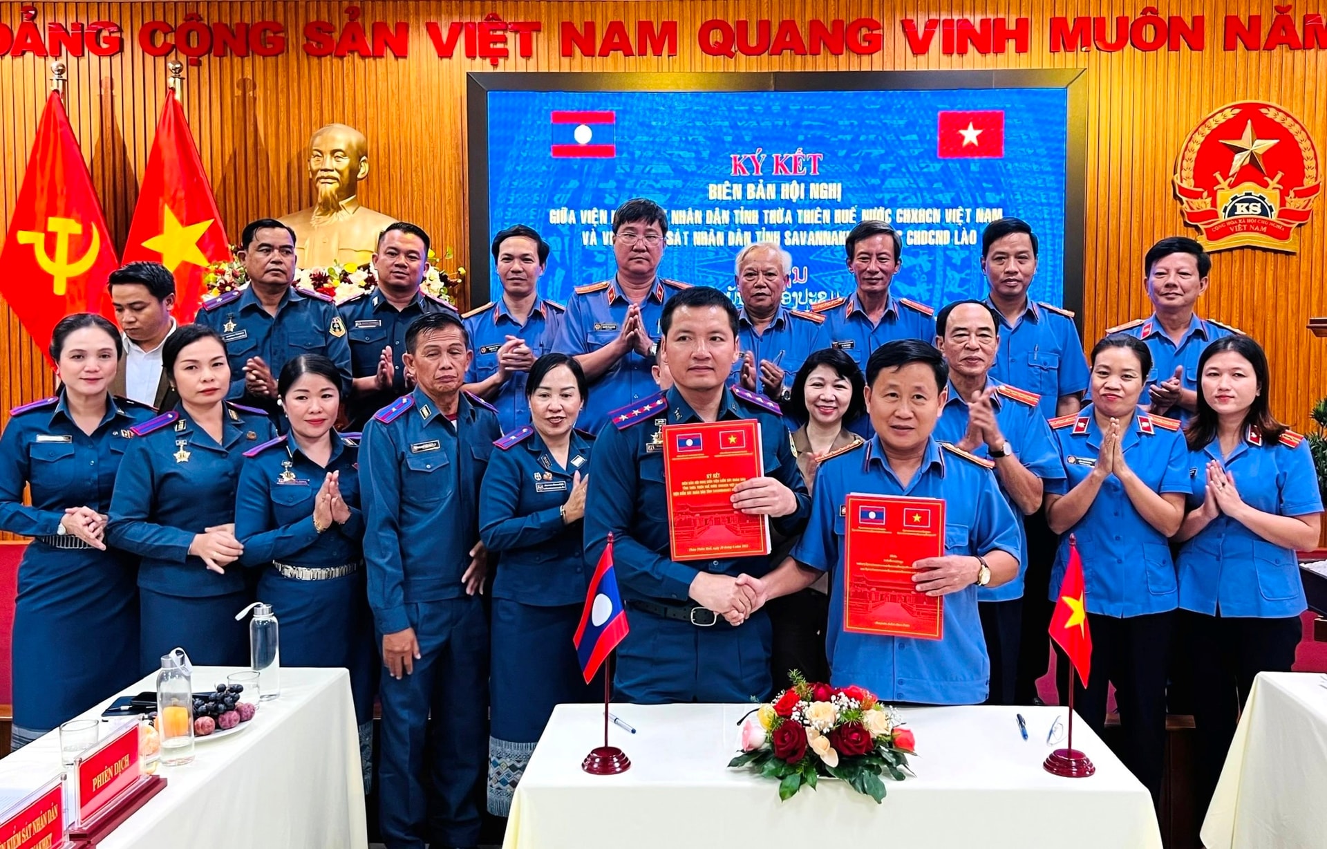 2hoi-dam-viet-lao1.jpg