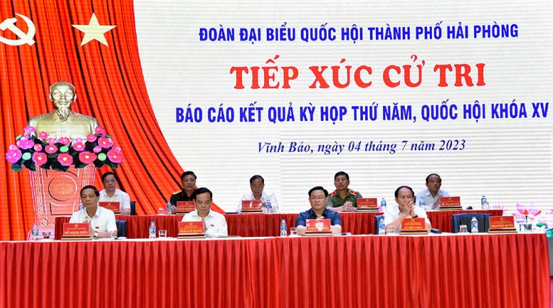 Chủ tịch Quốc hội Vương Đình Huệ tiếp xúc cử tri huyện Vĩnh Bảo, Hải Phòng - Ảnh 2.