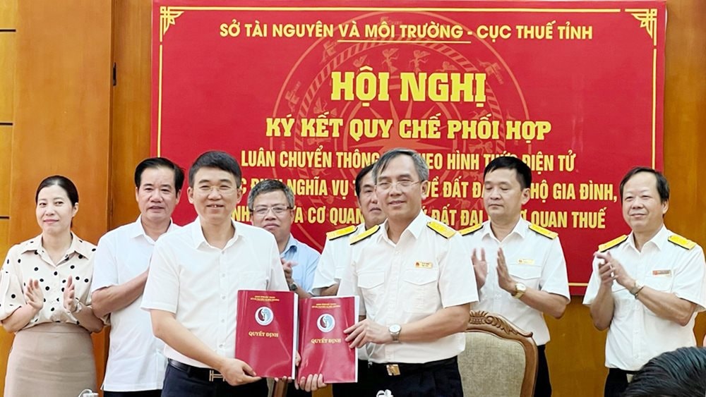 anh-2-bai-so-tai-nguyen-moi-truong-tinh-bac-giang-chuyen-doi-so.jpg