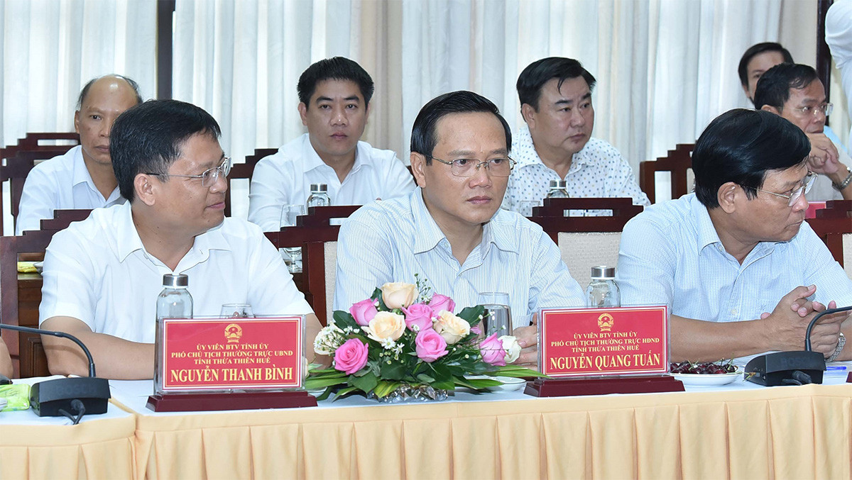 Chủ tịch Quốc hội Vương Đình Huệ làm việc với Ban Thường vụ Tỉnh ủy Thừa Thiên Huế -2