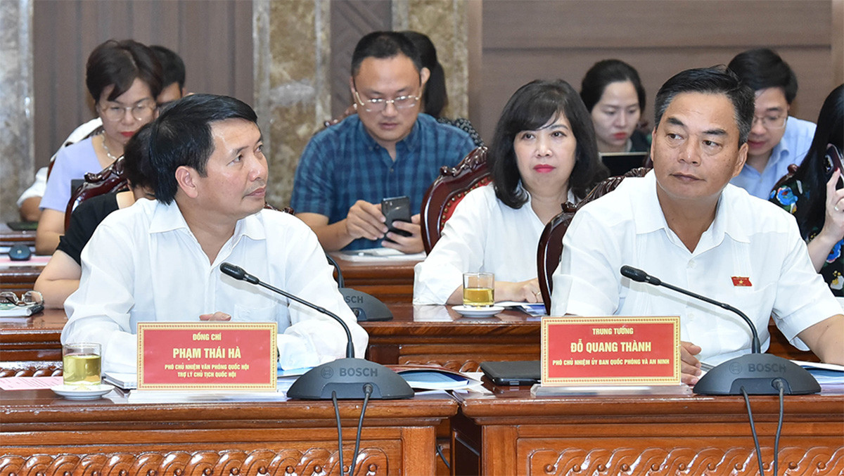 Chủ tịch Quốc hội Vương Đình Huệ chủ trì làm việc với Ban Thường vụ Thành ủy Hà Nội -4