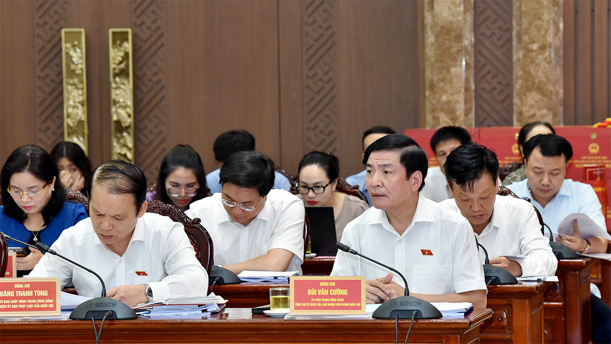Chủ tịch Quốc hội Vương Đình Huệ chủ trì làm việc với Ban Thường vụ Thành ủy Hà Nội -6