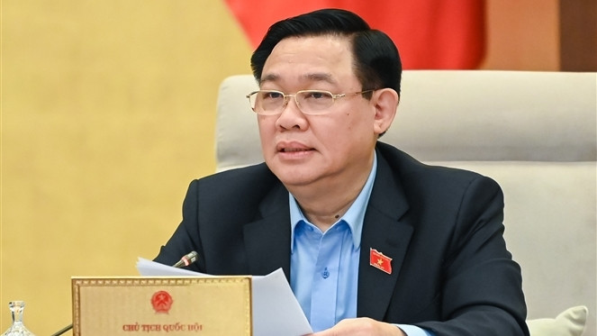 Chủ tịch Quốc hội Vương Đình Huệ ký chứng thực Nghị quyết về sắp xếp đơn vị hành chính cấp huyện, cấp xã giai đoạn 2023 - 2030