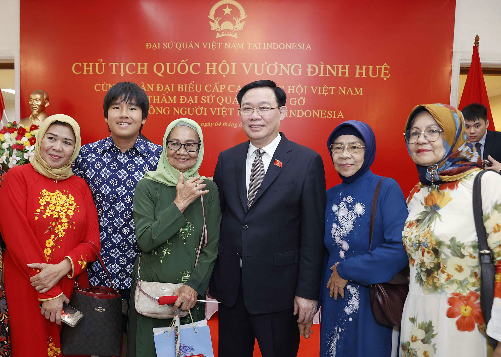 Chủ tịch Quốc hội Vương Đình Huệ: Phát huy vai trò cầu nối, đóng góp thiết thực cho quan hệ Việt Nam - Indonesia -0