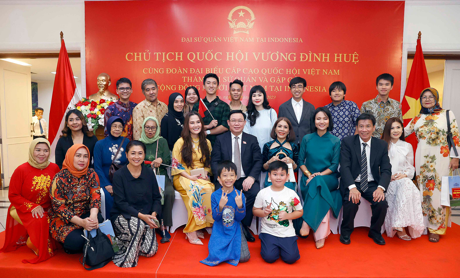 Chủ tịch Quốc hội Vương Đình Huệ: Phát huy vai trò cầu nối, đóng góp thiết thực cho quan hệ Việt Nam - Indonesia -7