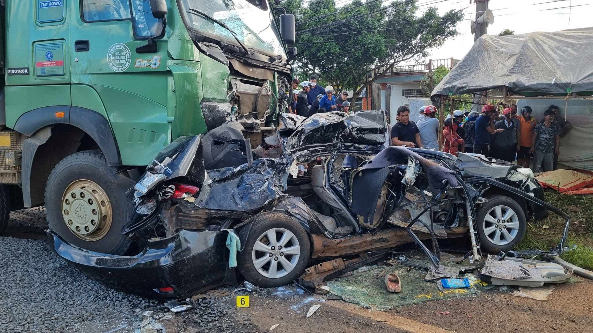 Vụ TNGT khiến 3 thành viên CLB HAGL tử vong: Do tài xế xe tải vượt ẩu