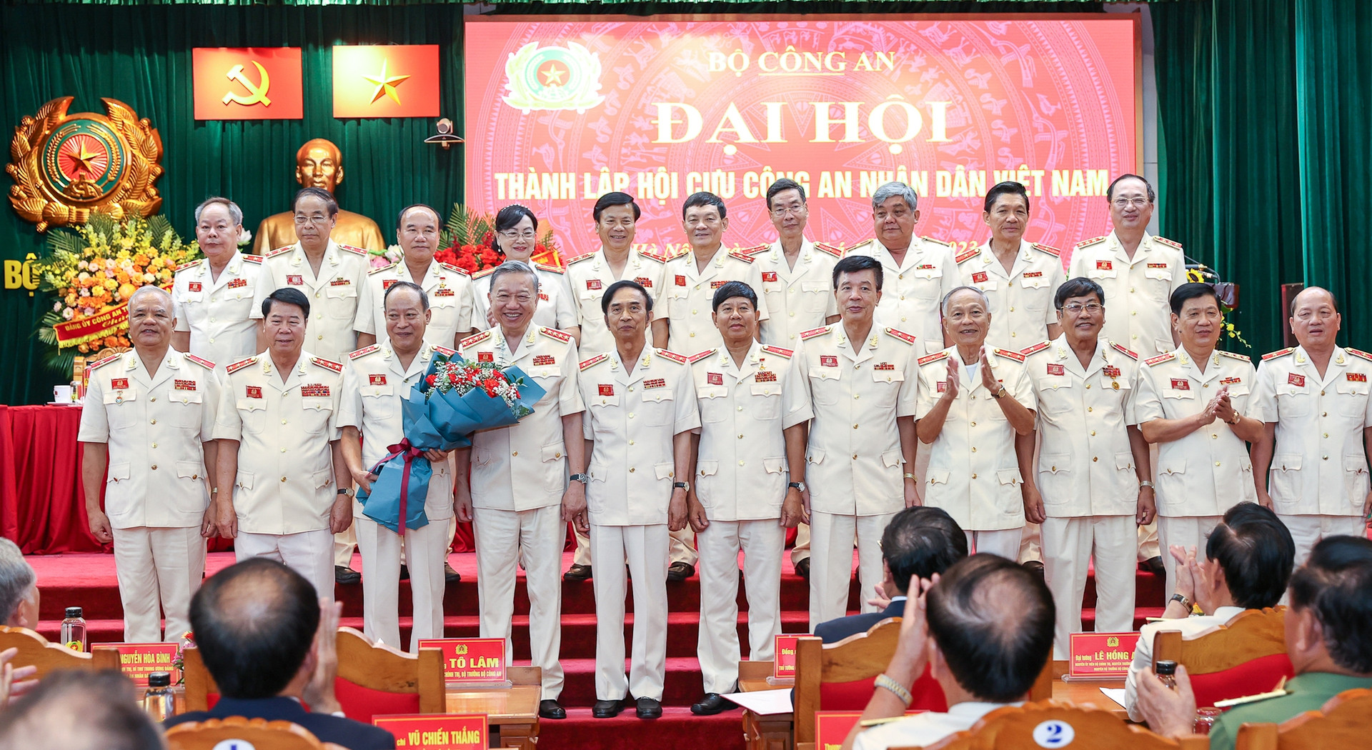Thủ tướng Phạm Minh Chính dự Đại hội thành lập Hội Cựu Công an nhân dân Việt Nam - Ảnh 6.