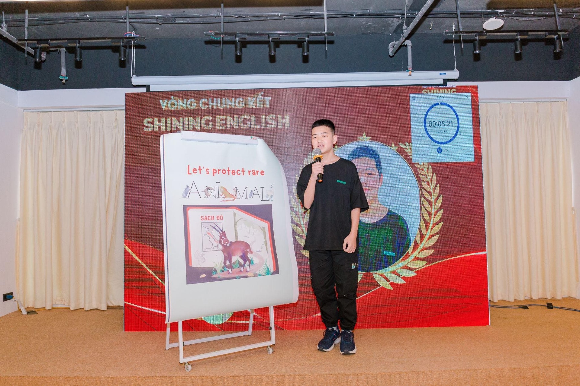 shining-english-2023-san-choi-tieng-anh-bo-ich.jpg