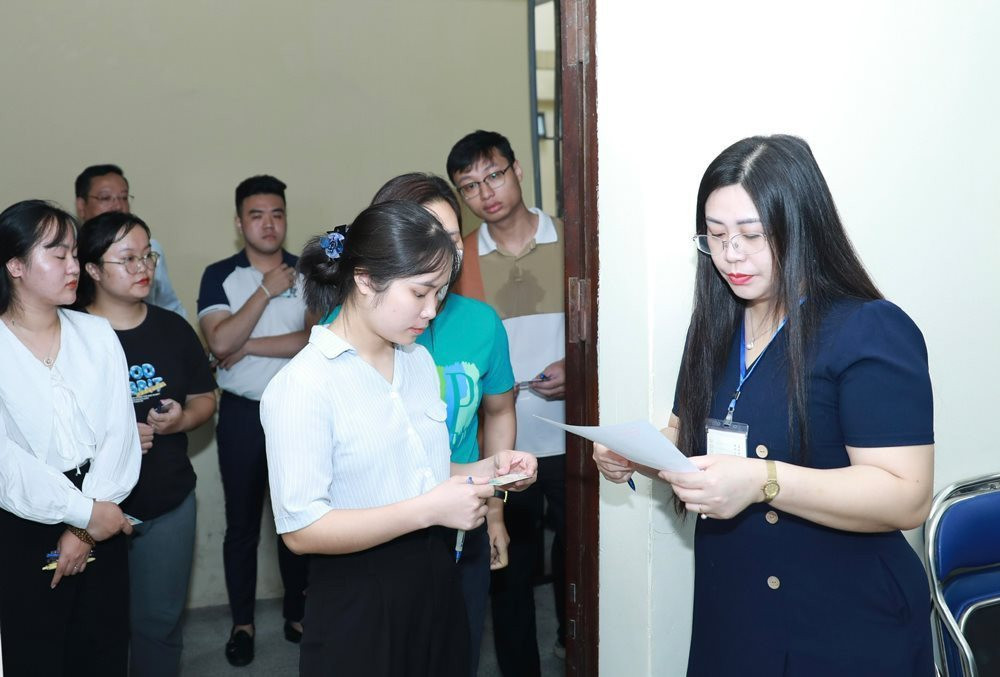 de-xuat-chu-tich-ha-noi-duoc-tuyen-nhan-tai-khong-qua-thi-tuyen.jpeg
