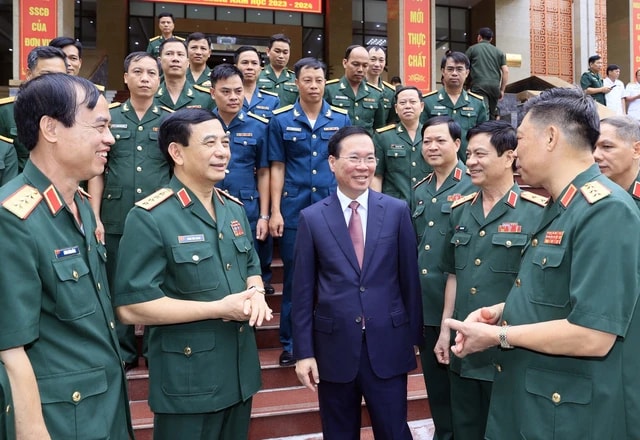 chu-tich-nuoc-vo-van-thuong-du-le-khai-giang-hoc-vien-quoc-phong.jpg