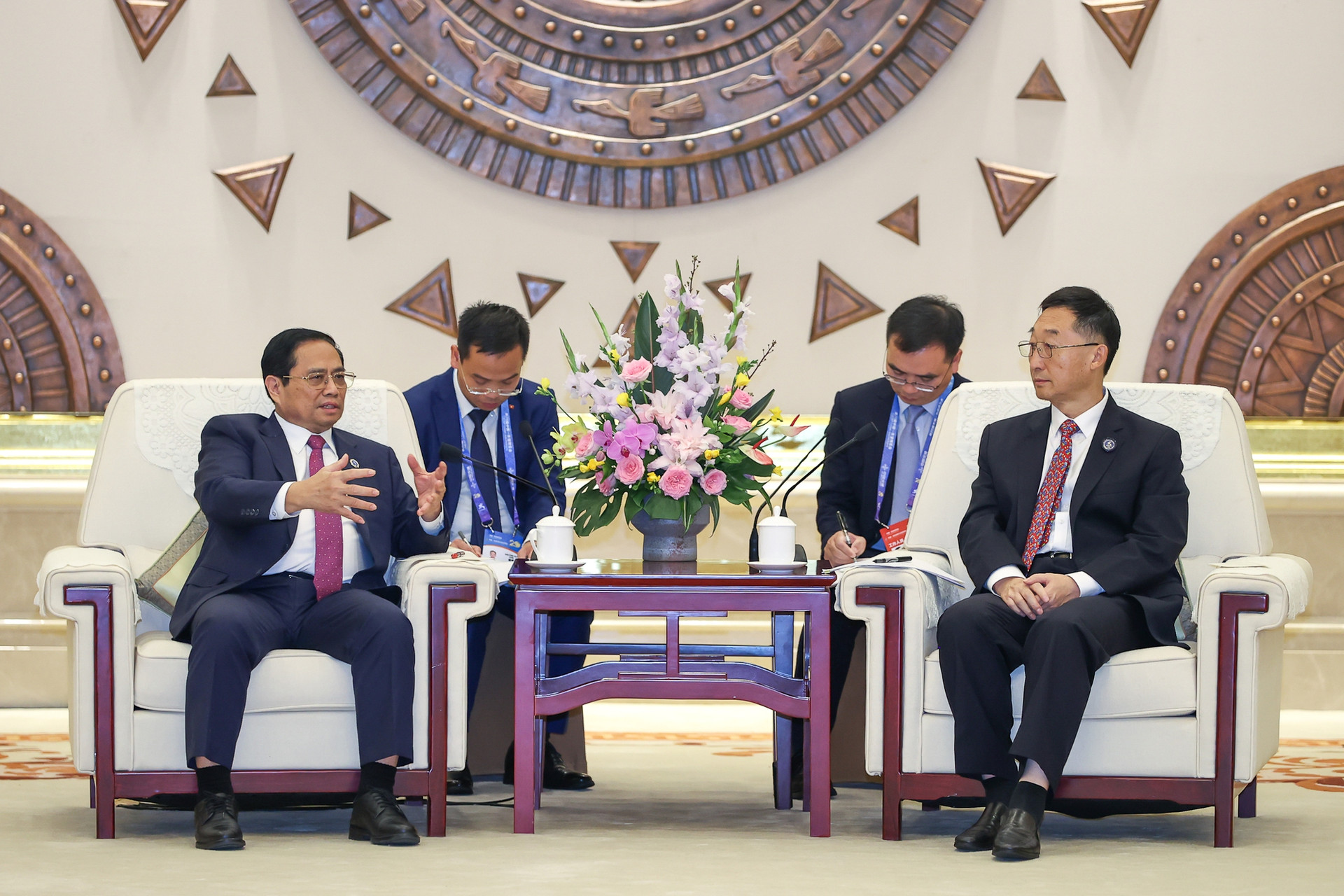 Chùm ảnh: Thủ tướng Phạm Minh Chính bắt đầu chuyến công tác tại Trung Quốc - Ảnh 8.