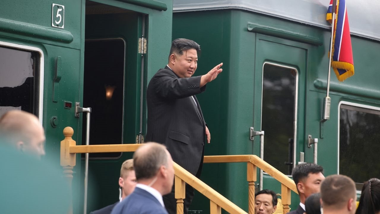 230917092847-01-kim-jong-un-russia-0917.jpg