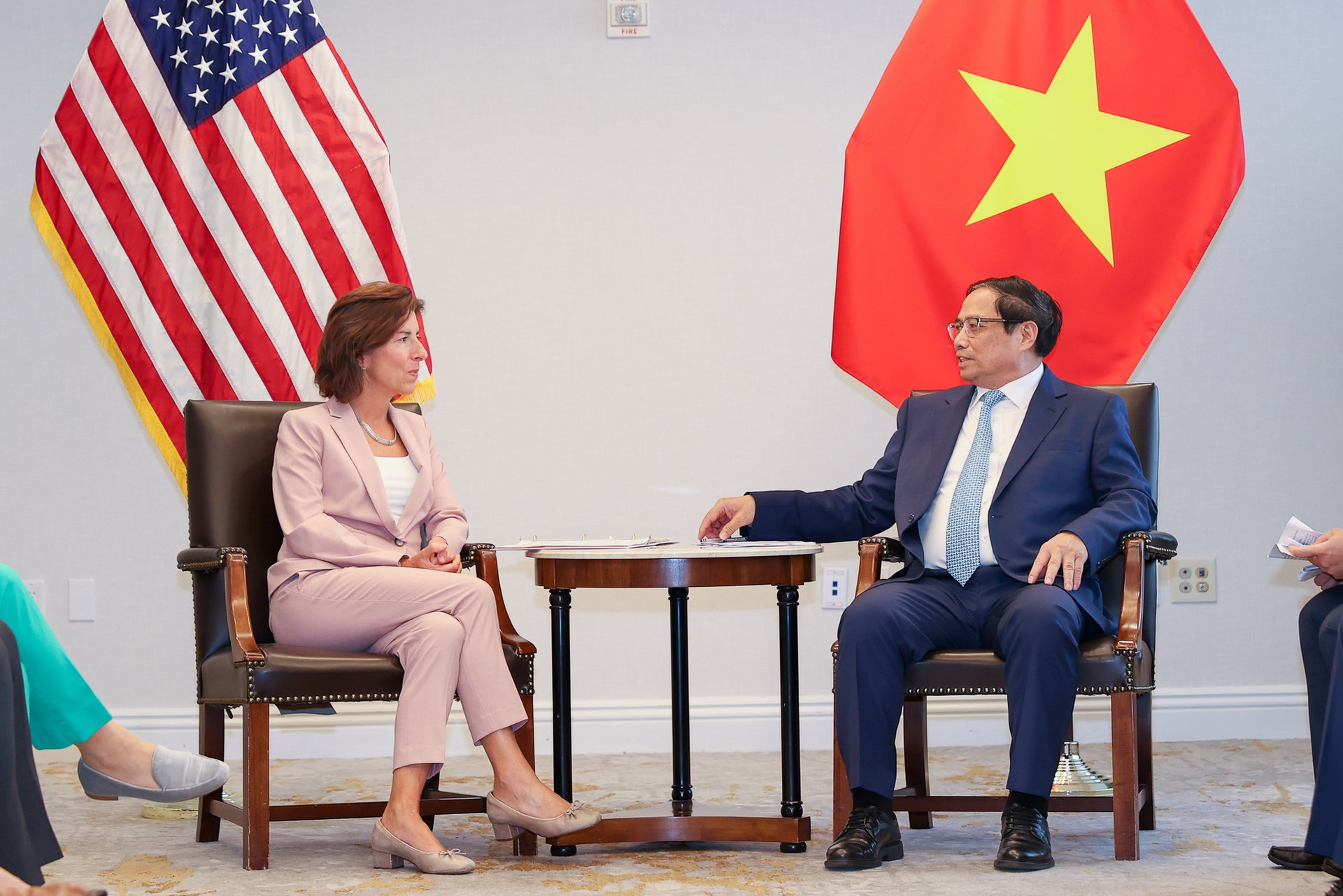 Bộ trưởng Thương mại Hoa Kỳ: Thúc đẩy sớm công nhận quy chế kinh tế thị trường của Việt Nam - Ảnh 2.