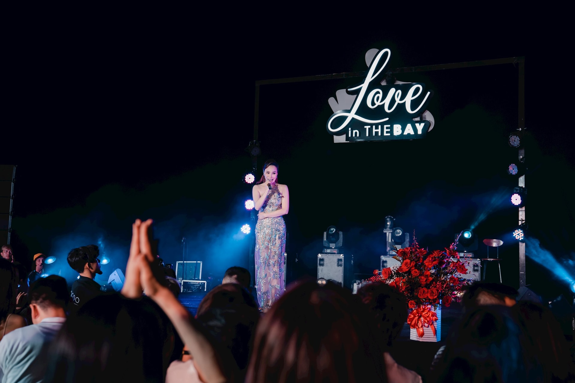 Hồ Quỳnh Hương bật mí dự án sắp tới trong Minishow Love in the Bay
