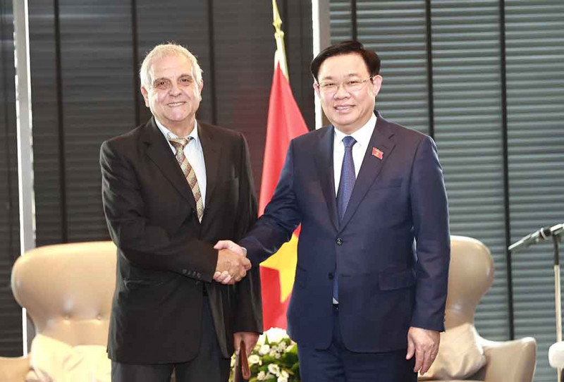Chủ tịch Quốc hội Vương Đình Huệ tiếp Hội Hữu nghị Bulgaria - Việt Nam -0