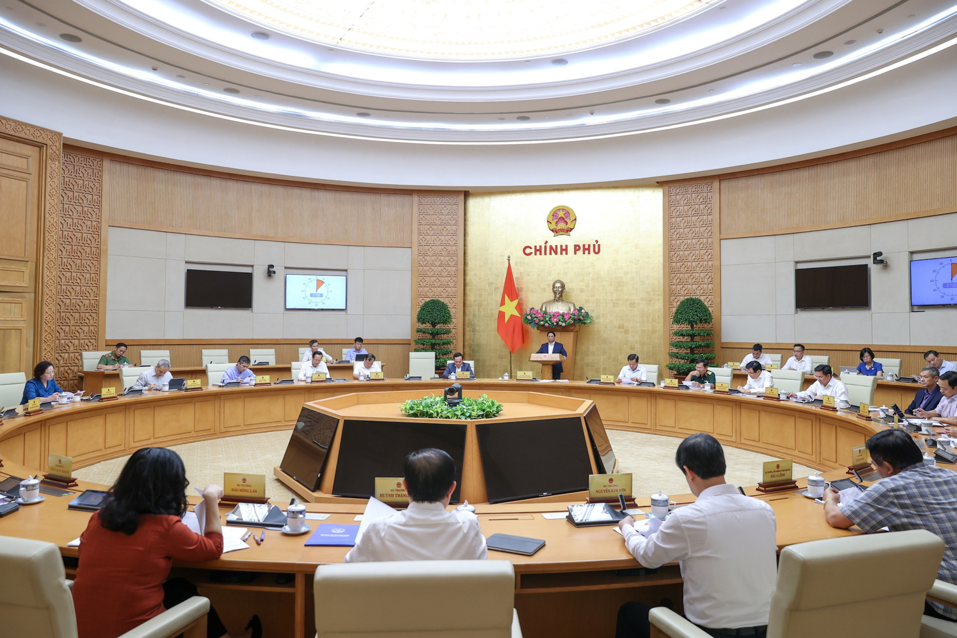 Thủ tướng Phạm Minh Chính chủ trì phiên họp Chính phủ chuyên đề - Ảnh 3.