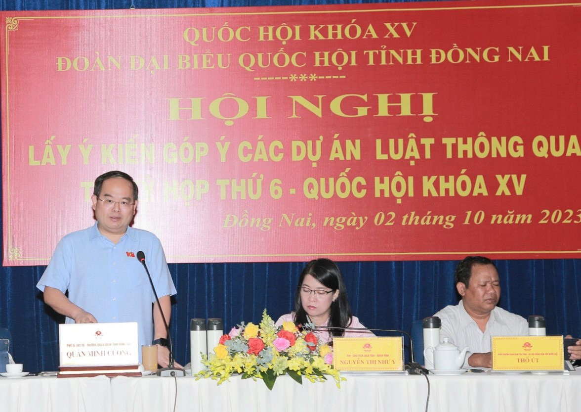 Phó Bí thư Tỉnh uỷ, Trưởng đoàn ĐBQH tỉnh Quản Minh Cường chỉ đạo tại Hội nghị