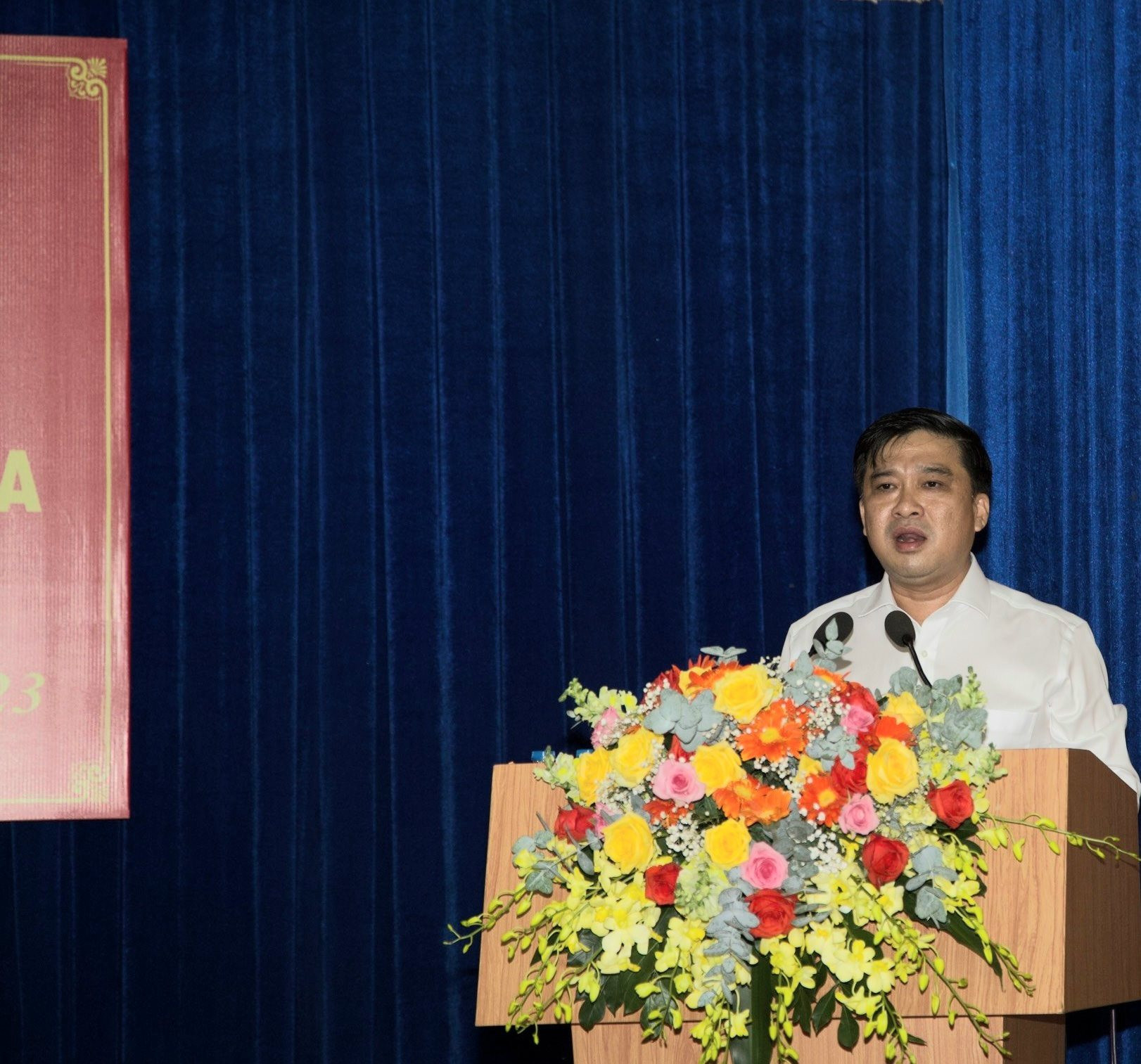 Ông Hồ Văn Hà - Giám đốc Sở Xây dựng tỉnh Đồng Nai phát biểu tham luận tại Hội nghị