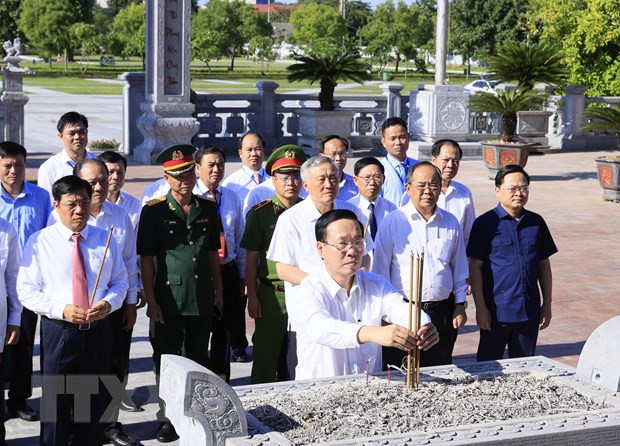 Hình ảnh hoạt động của Chủ tịch nước Võ Văn Thưởng tại Bắc Giang - Ảnh 1.