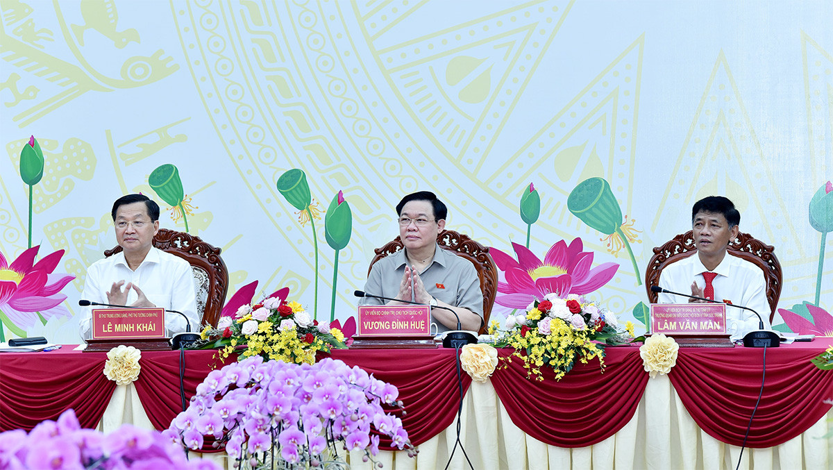 Chủ tịch Quốc hội Vương Đình Huệ dự Hội nghị công bố Quy hoạch tỉnh Sóc Trăng thời kỳ 2021 - 2030, tầm nhìn đến năm 2050 -7