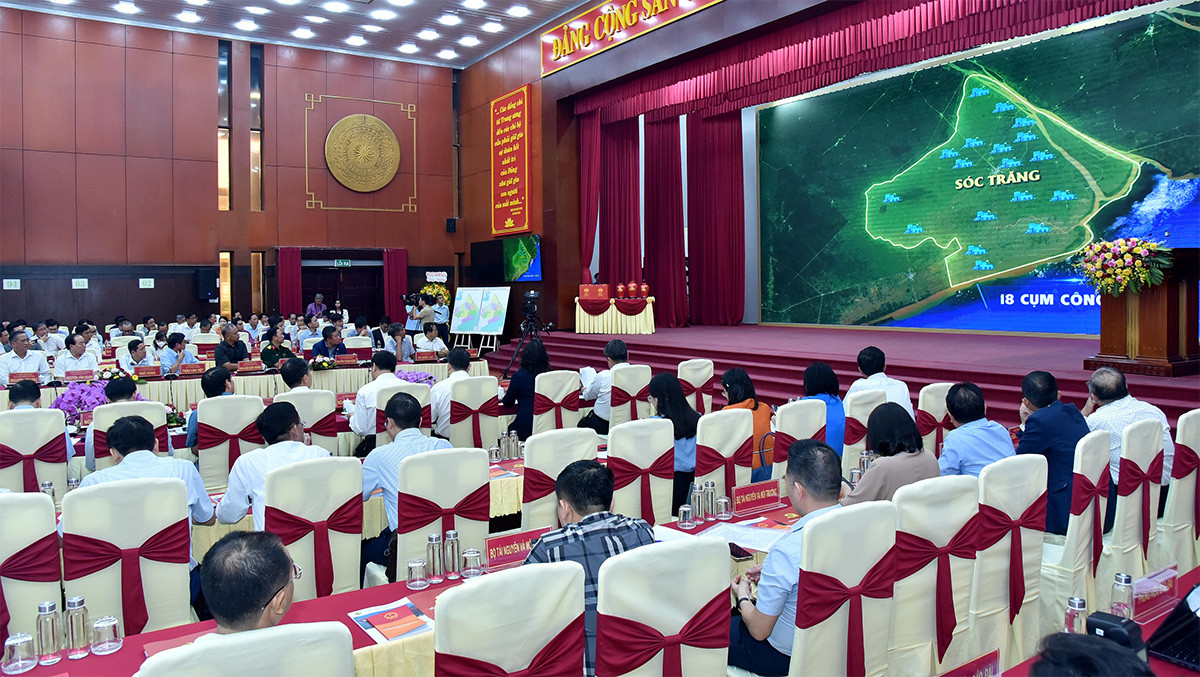 Chủ tịch Quốc hội Vương Đình Huệ dự Hội nghị công bố Quy hoạch tỉnh Sóc Trăng thời kỳ 2021 - 2030, tầm nhìn đến năm 2050 -4