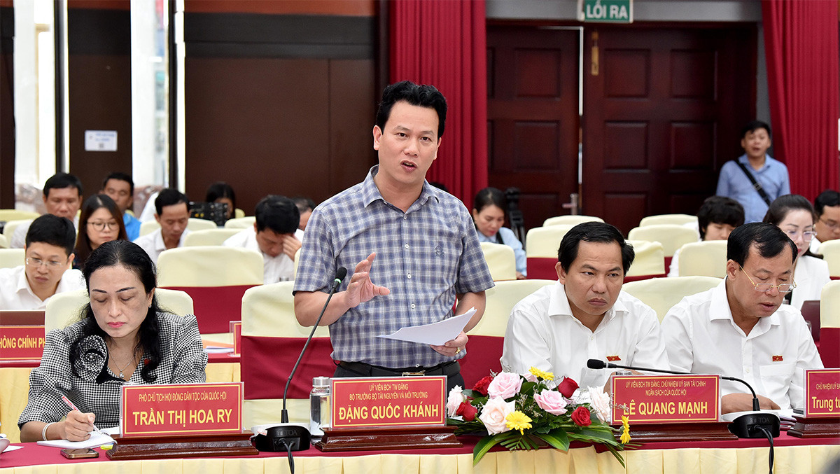 Chủ tịch Quốc hội Vương Đình Huệ làm việc với Ban Thường vụ Tỉnh ủy Sóc Trăng -1