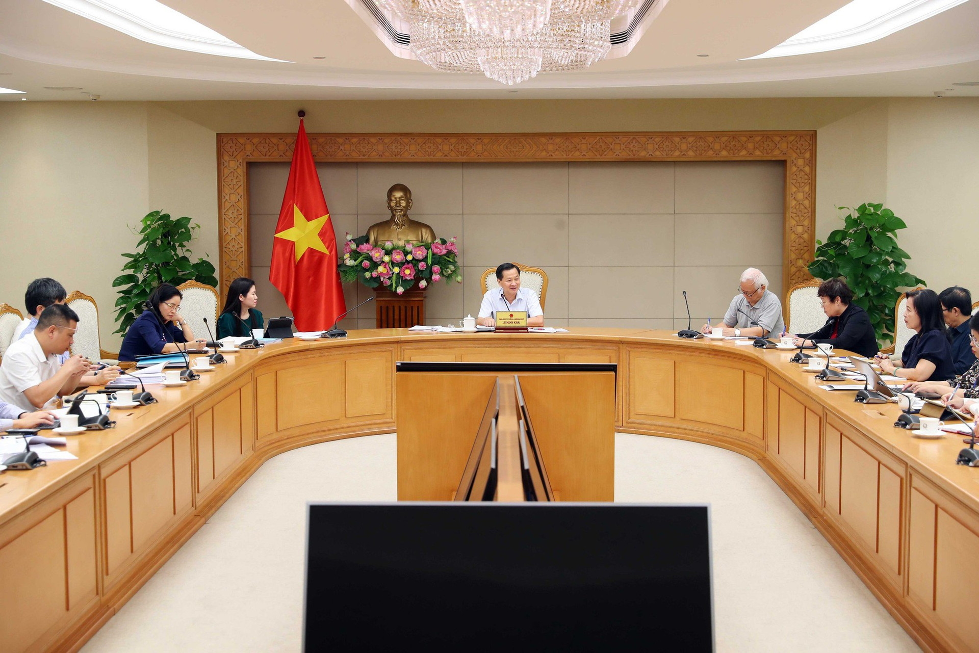 Phó Thủ tướng Lê Minh Khái yêu cầu trình ngay kinh phí chi trả tiền thưởng Giải thưởng Hồ Chí Minh - Ảnh 1.