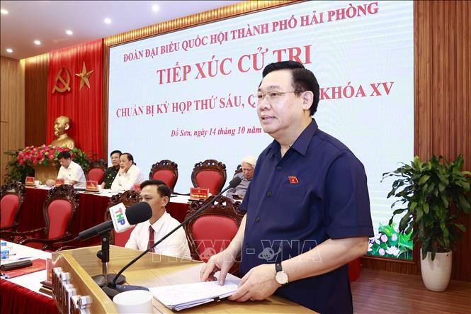 Chủ tịch Quốc hội Vương Đình Huệ tiếp xúc cử tri quận Đồ Sơn, Hải Phòng - Ảnh 1.