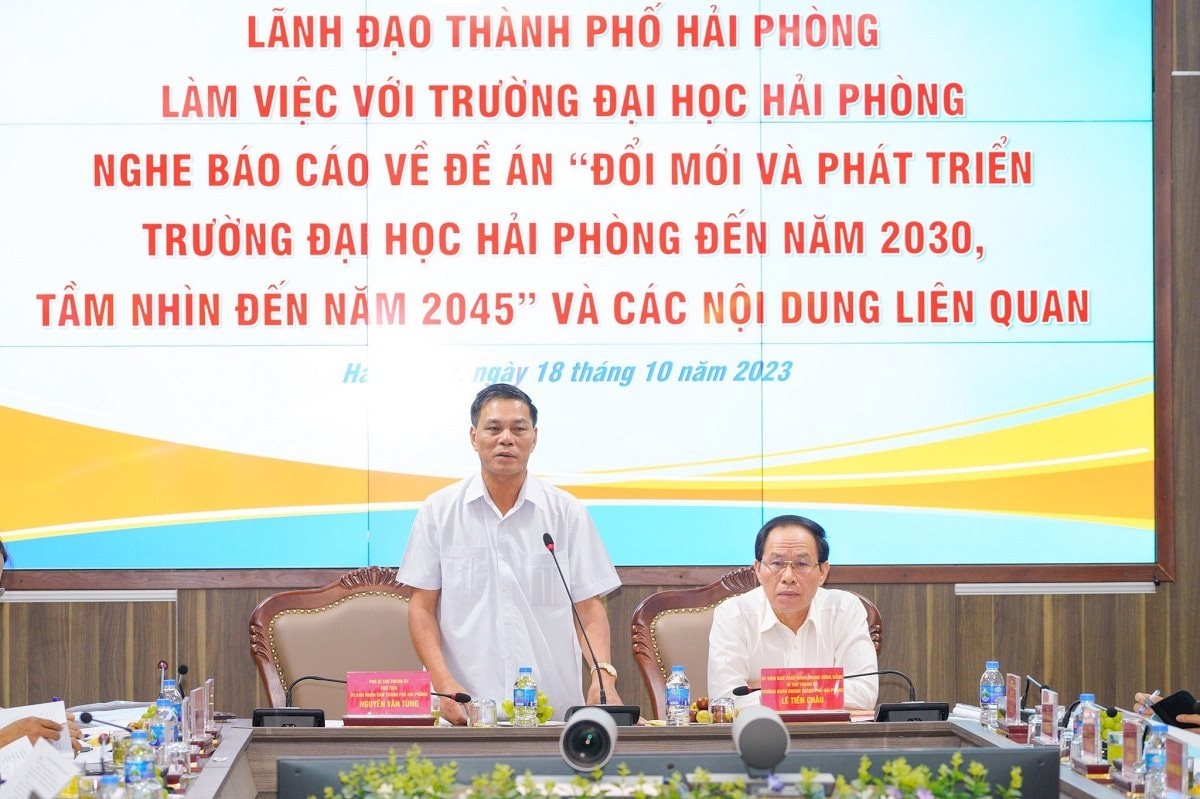 bi-thu-thanh-uy-lam-viec-voi-dai-hoc-hai-phong-.jpg