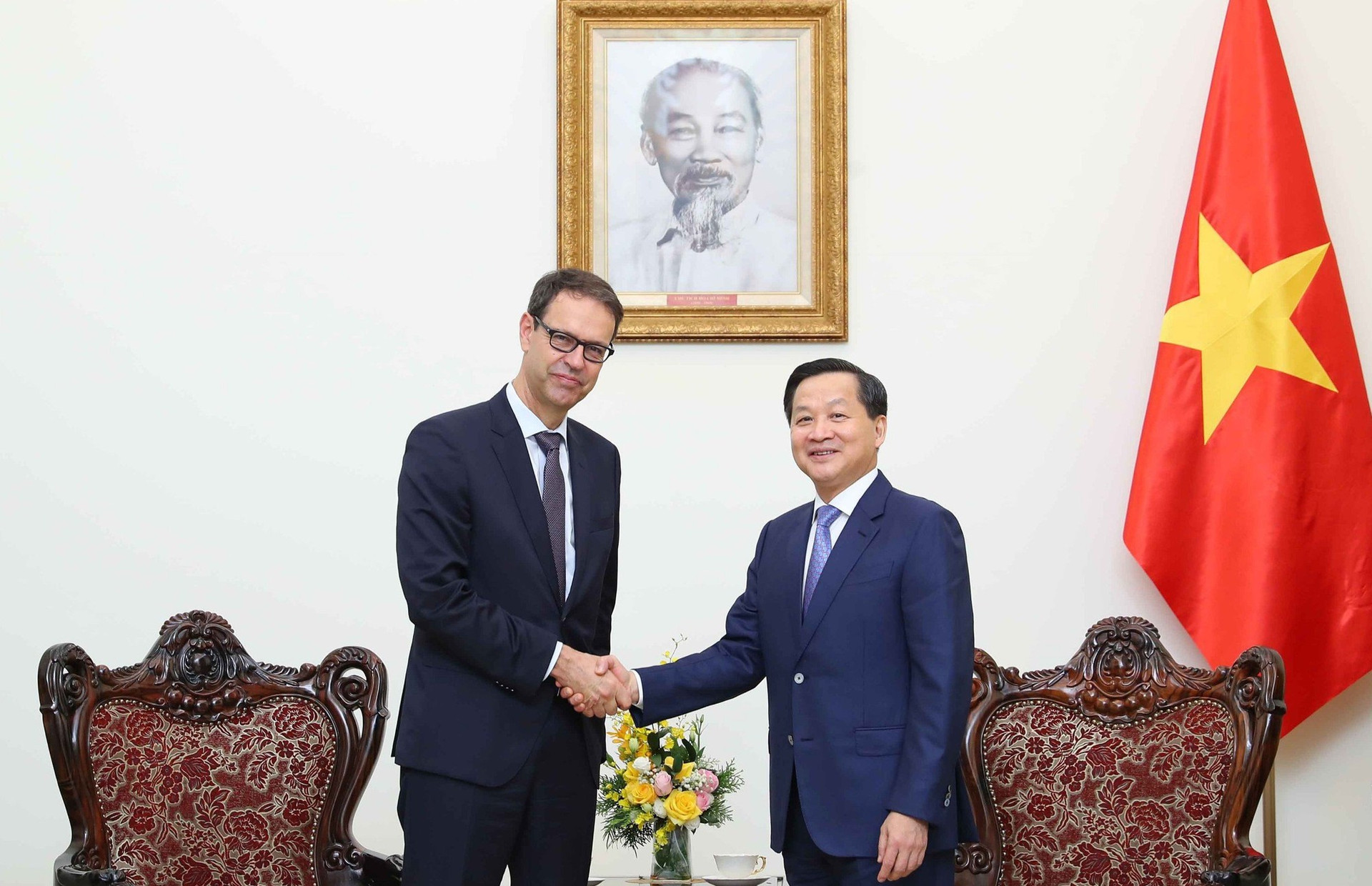 Phó Thủ tướng Lê Minh Khái tiếp Quốc vụ khanh Bộ Kinh tế, Giáo dục và Nghiên cứu Thụy Sĩ - Ảnh 1.