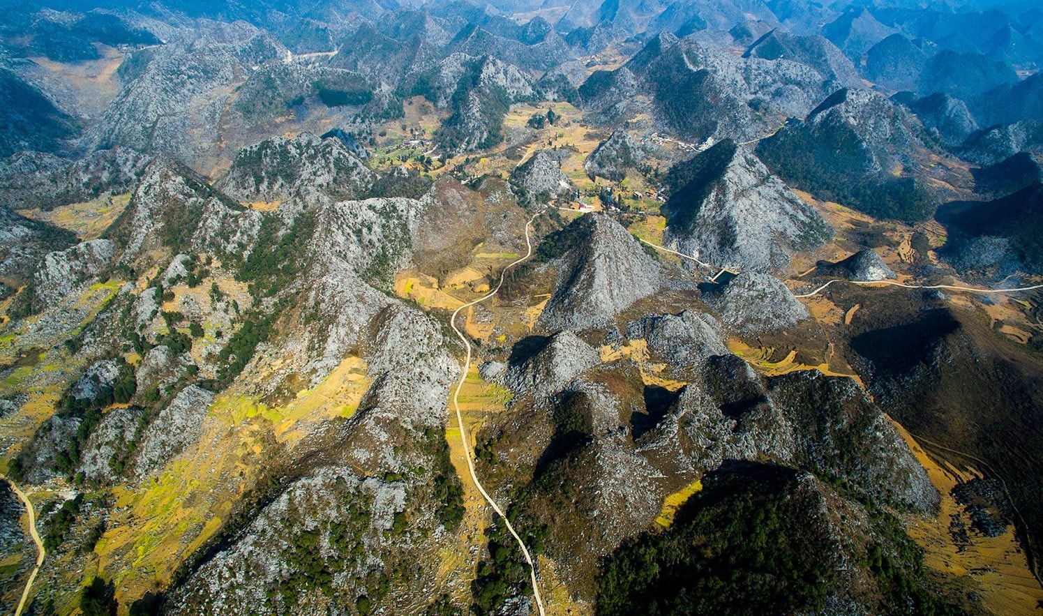 dong-van-karst-plateau-global-geological-park-hagiang.jpg