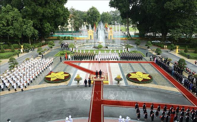 Chủ tịch nước chủ trì lễ đón Tổng thống Mông Cổ thăm cấp Nhà nước tới Việt Nam - Ảnh 1.