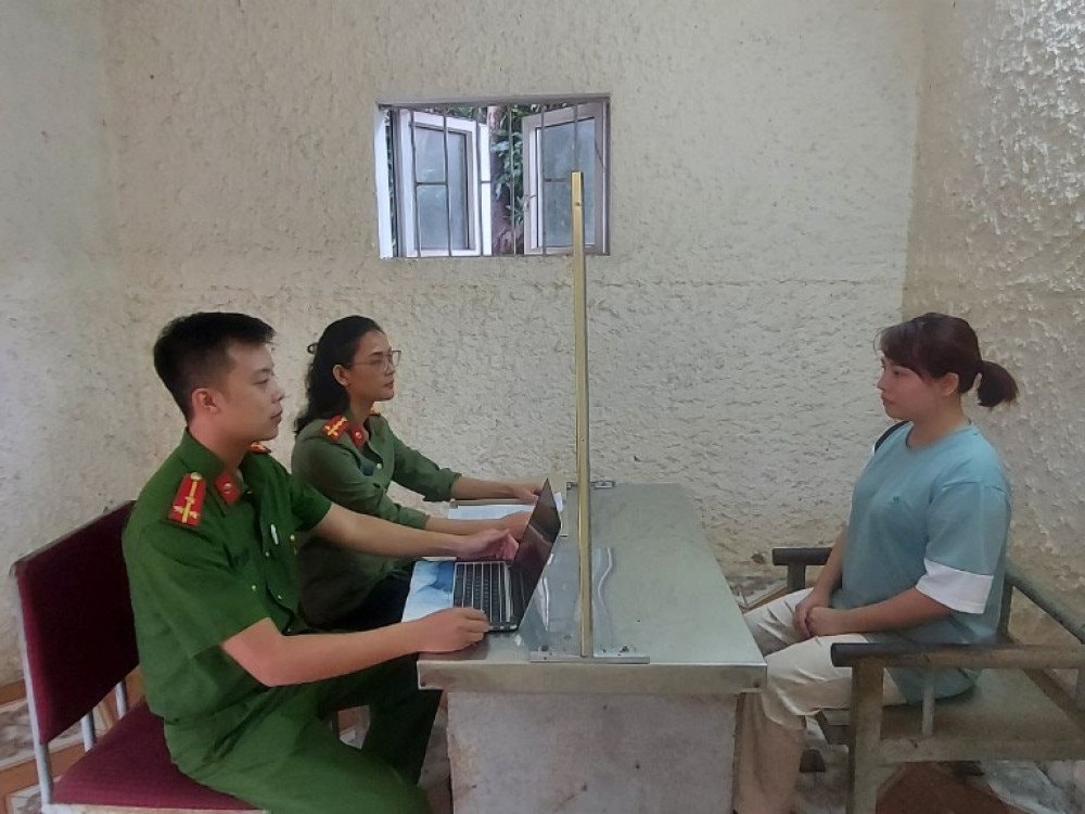 co-quan-dieu-tra-lam-viec-voi-nguyen-thi-tham.jpg