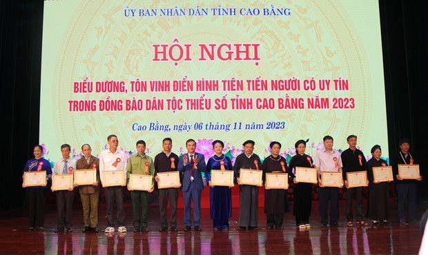 vna_potal_cao_bang_ton_vinh_dien_hinh_tien_nguoi_uy_tin_trong_dong_bao_dan_toc_thieu_so_7065967.jpg