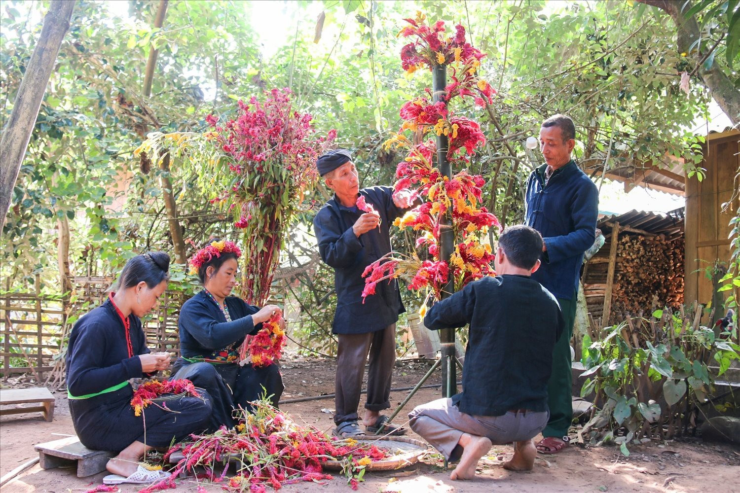 Sắc mới ở những bản người Cống