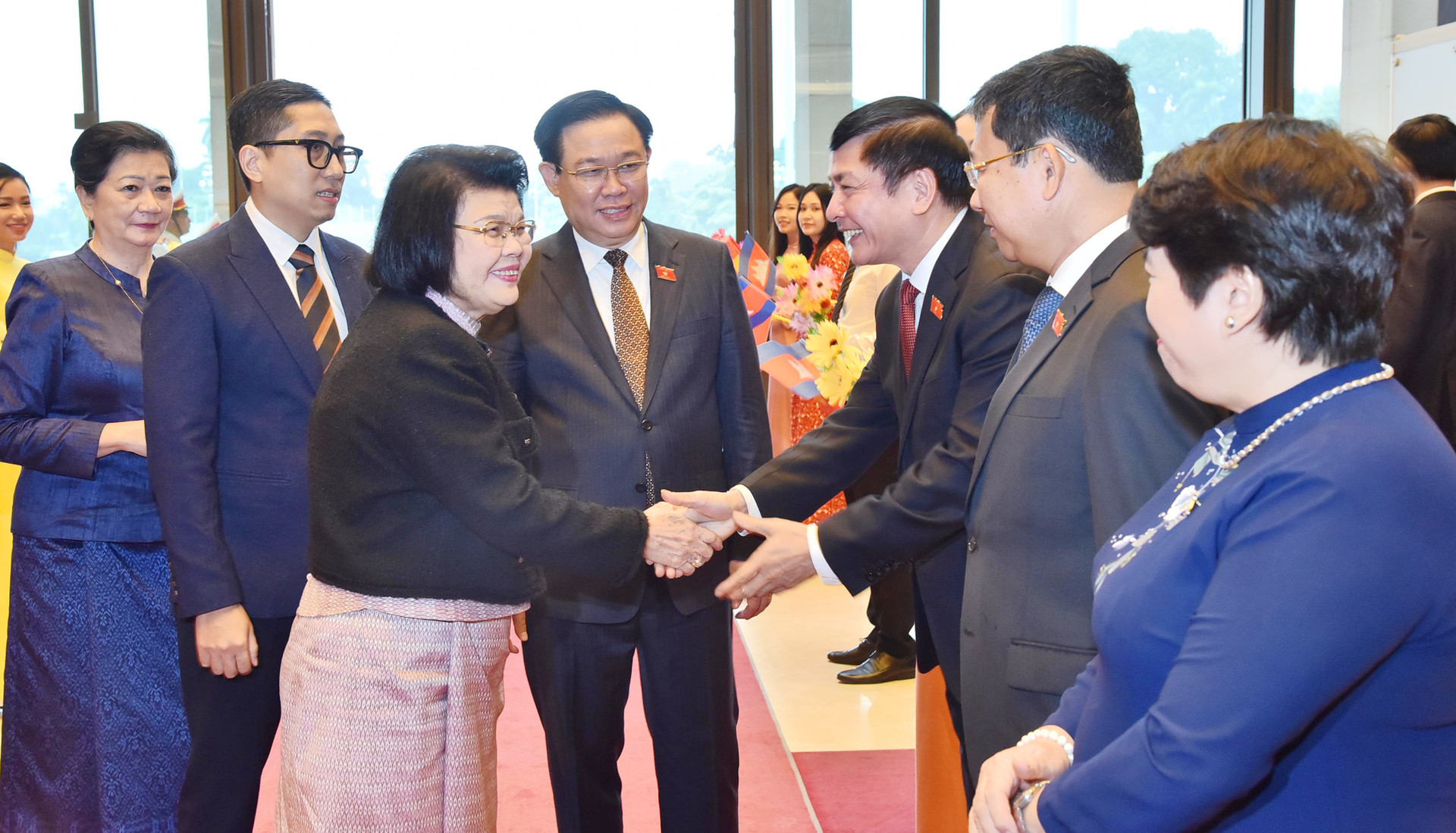 Chủ tịch Quốc hội Vương Đình Huệ đón, hội đàm với Chủ tịch Quốc hội Campuchia -0